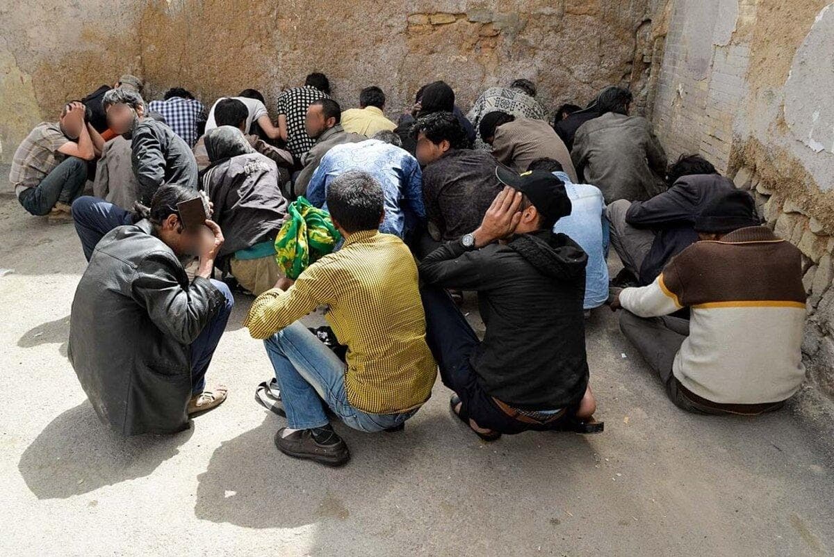 ۱۸ معتاد متجاهر در برخوار جمع آوری شد