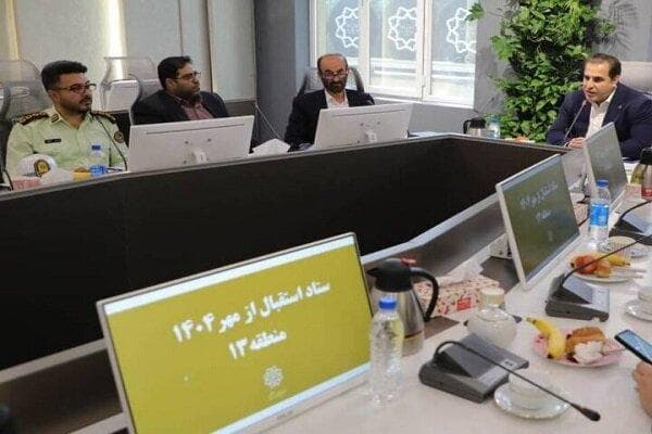 نوسازی فضای مدارس شرق تهران همزمان با فصل پاییز