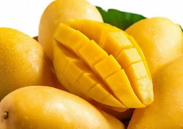 توقیف کامیون حامل ۹ تن انبه قاچاق در هرمزگان