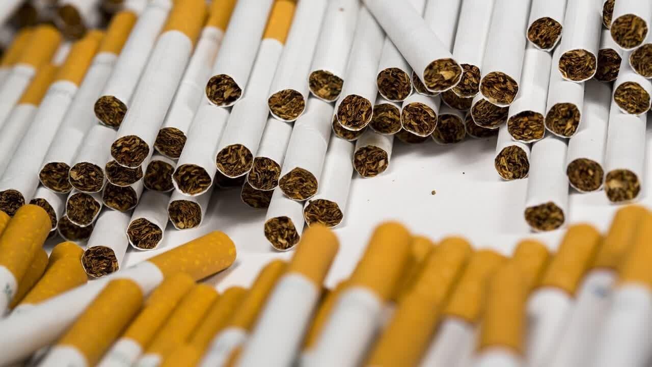 توقیف شناور حامل یک‌میلیون و ۵۰۰ هزار نخ سیگار قاچاق در بندرلنگه