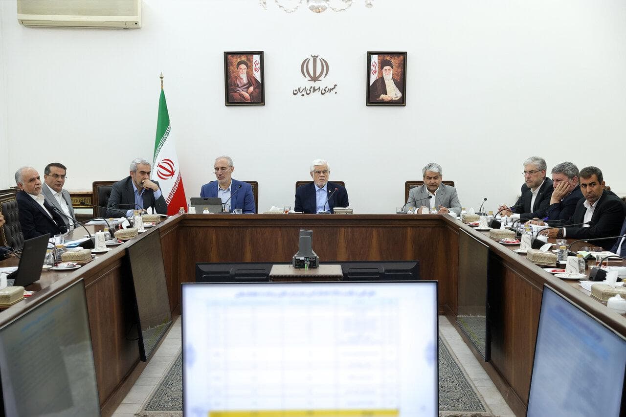 عارف: گزارشی درباره عملکرد اجرای سال اول برنامه هفتم ارائه می شود