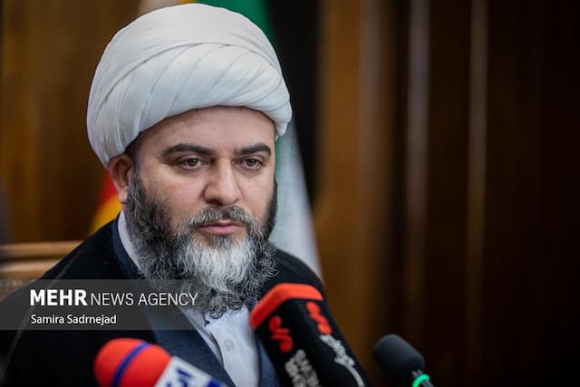 قمی: طرح ملی حفظ قرآن باید به نهضتی فراگیر تبدیل شود