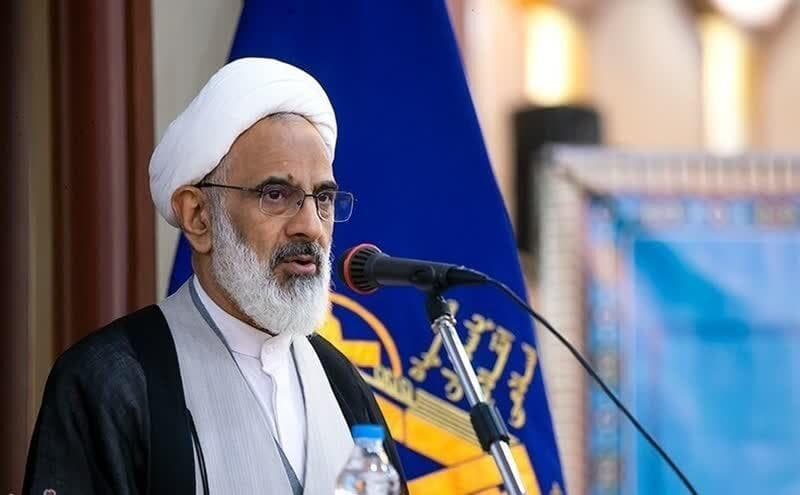 حاجی صادقی: دین مانع باختن در دنیا و وحدت رمز پیروزی است