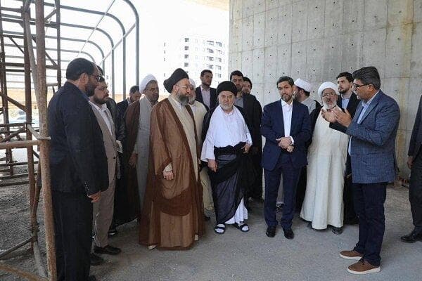 دیدار و گفتگوی حکیم با نماینده آیت‌الله العظمی سیستانی