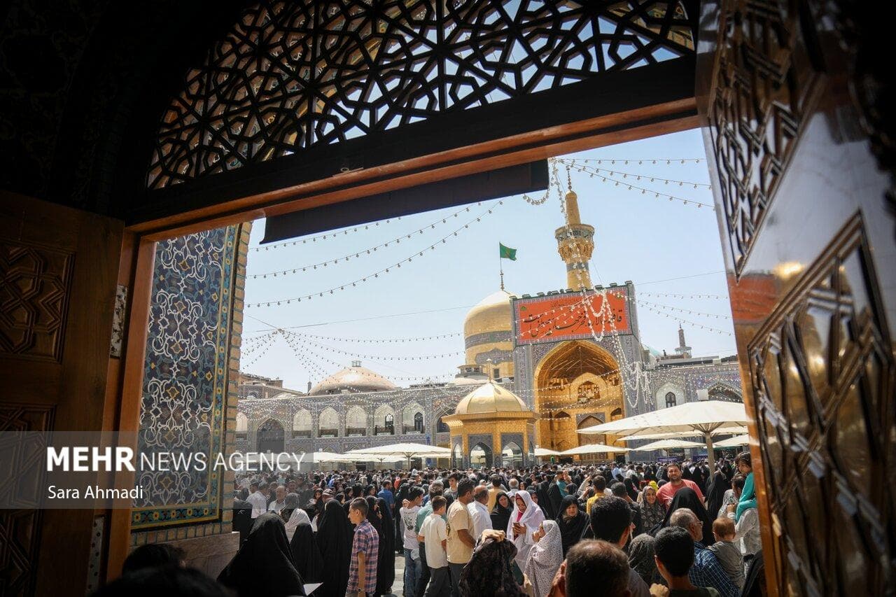 روز میلاد پیامبر(ص) و امام جعفر صادق(ع) در حرم مطهر رضوی