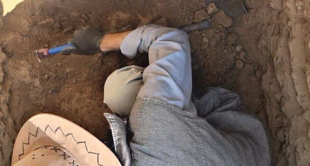 آغاز کاوش‌های باستان‌شناسی در محوطه امام مرشد فاروج