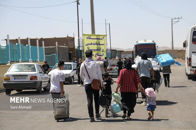 ۹۴۰ هزار افغانستانی از مرز دوغارون به کشورشان بازگشته‌اند