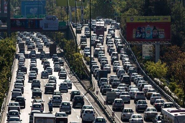 ترافیک پرحجم و سنگین صبحگاهی در بزرگراه‌ها و معابر تهران