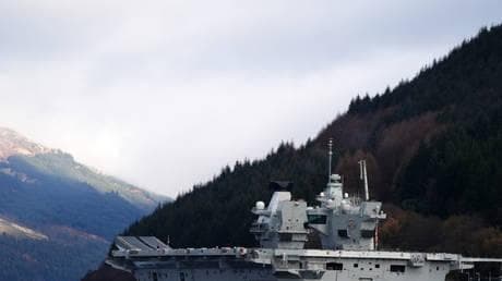 UK Royal Navy reports radioactive nuclear leak