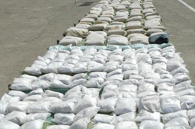 کشف بیش از ۱۱۳ تن مواد مخدر و انهدام ۸۱۶ باند قاچاق