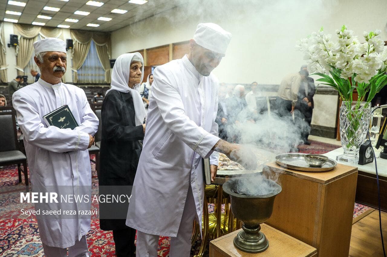 از تعطیلی جشن‌ها تا سوگواری سفیدپوشان، زیست فرادینی زرتشتیان با شیعیان
