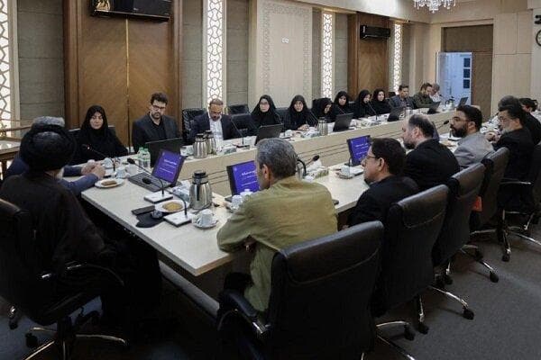 تفاهمنامه همکاری بین آستان قدس رضوی و گروه موزه‌های دفینه امضا شد