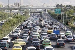 ترافیک پرحجم و سنگین در اکثر معابر و بزرگراه‌های پایتخت