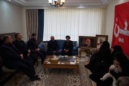 دیدار رئیس بنیاد شهید با خانواده شهید سردار غلامعلی رشید