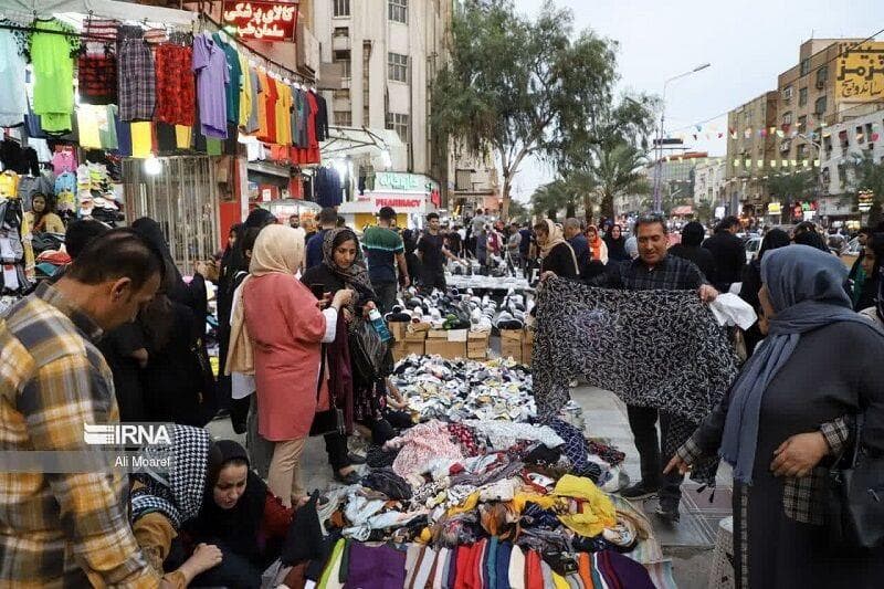 دستفروشان غیرمجاز؛ اربابان بی‌رقیب پیاده‌روهای بجنورد