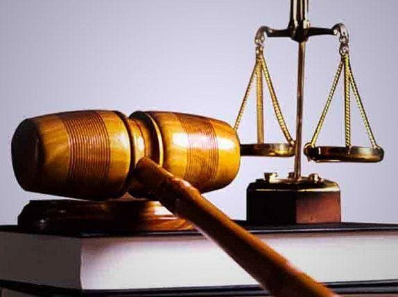 محکومیت هیات مدیره ایران خودرو به دلیل گرانفروشی