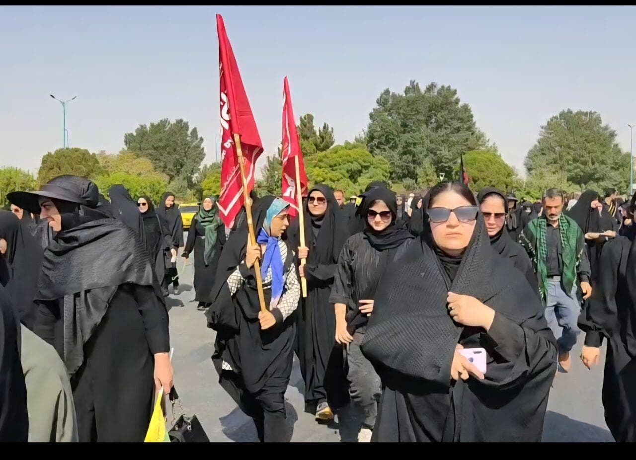 جاماندگان اربعین یزد، داستان عاشقی را با گام‌هایشان نوشتند
