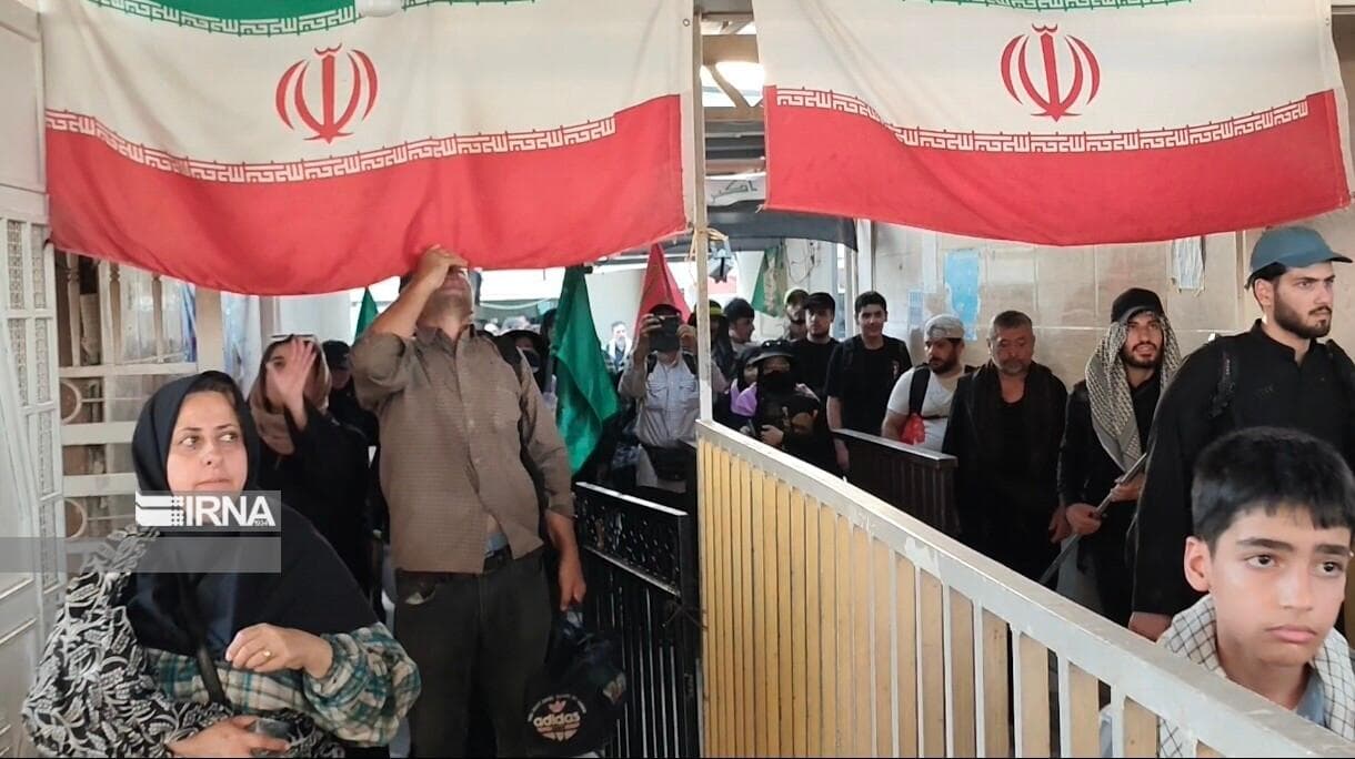 سردار رادان در مرز مهران: ۷۵ درصد زائران اربعین به کشور بازگشته‌اند