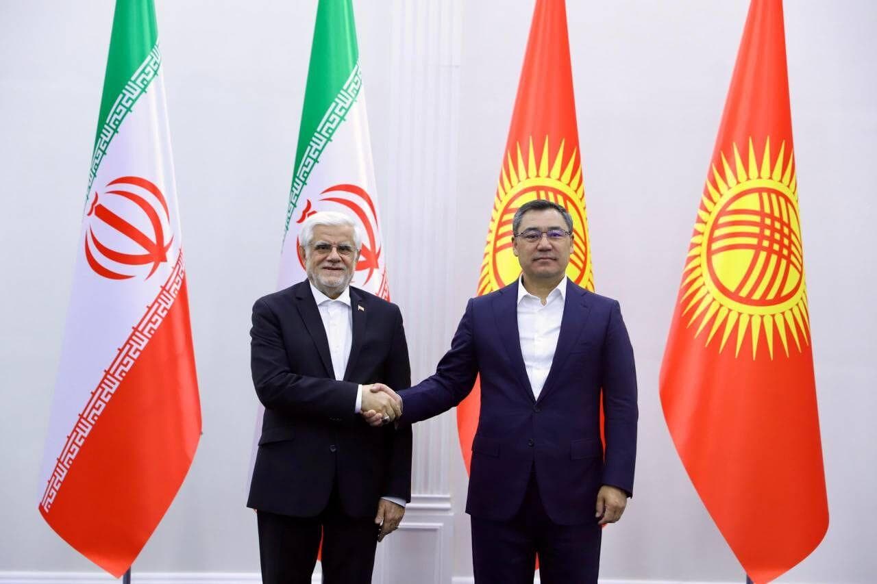 عارف: همبستگی کشورهای منطقه به بالارفتن ضریب امنیت در مقابل تهدیدات خارجی کمک می‌کند