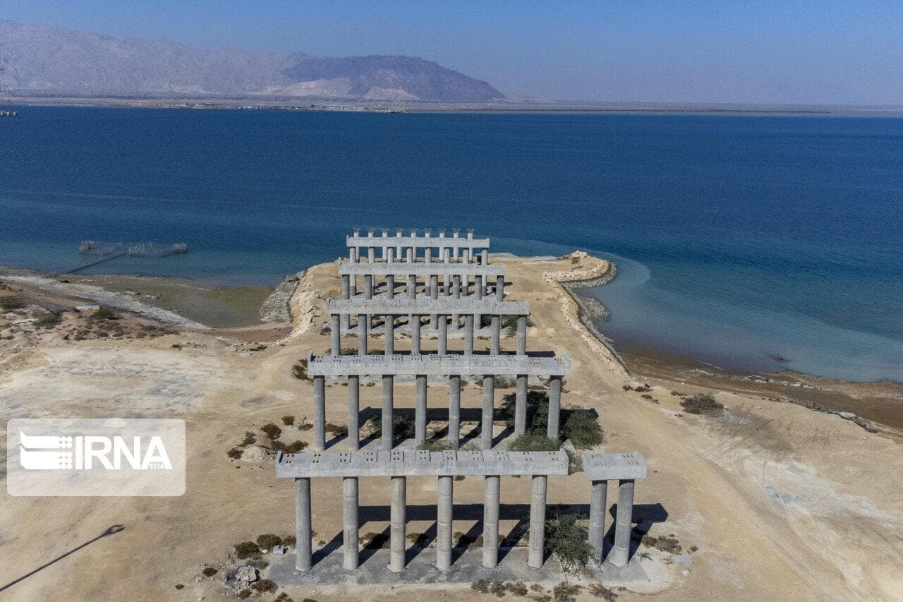 اهمیت راهبردی پُل خلیج‌فارس در توسعه ژئواکونومیکی منطقه آزاد قشم