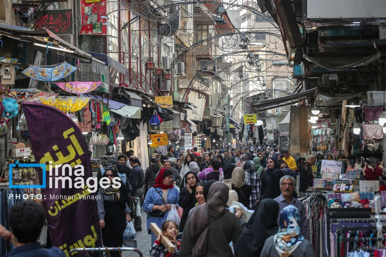 درآمد خانوارهای ایرانی در سال ۱۴۰۳ از هزینه‌ها سبقت گرفت