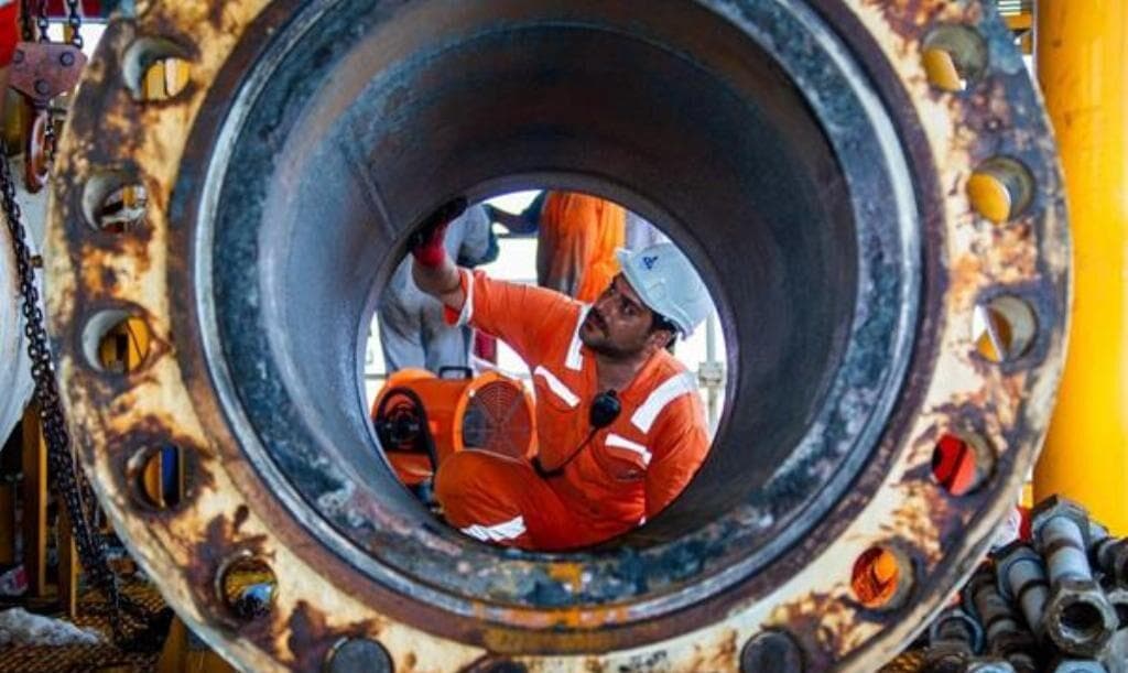 تعویض موفقیت‌آمیز شیرهای اصلی سکوی شماره ۱۰ پارس جنوبی
