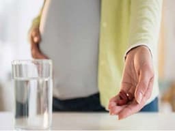 مصرف قرص آهن در بارداری باعث افزایش وزن جنین و دشوار شدن زایمان می‌شود؟