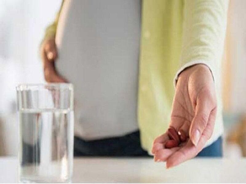مصرف قرص آهن در بارداری باعث افزایش وزن جنین و دشوار شدن زایمان می‌شود؟