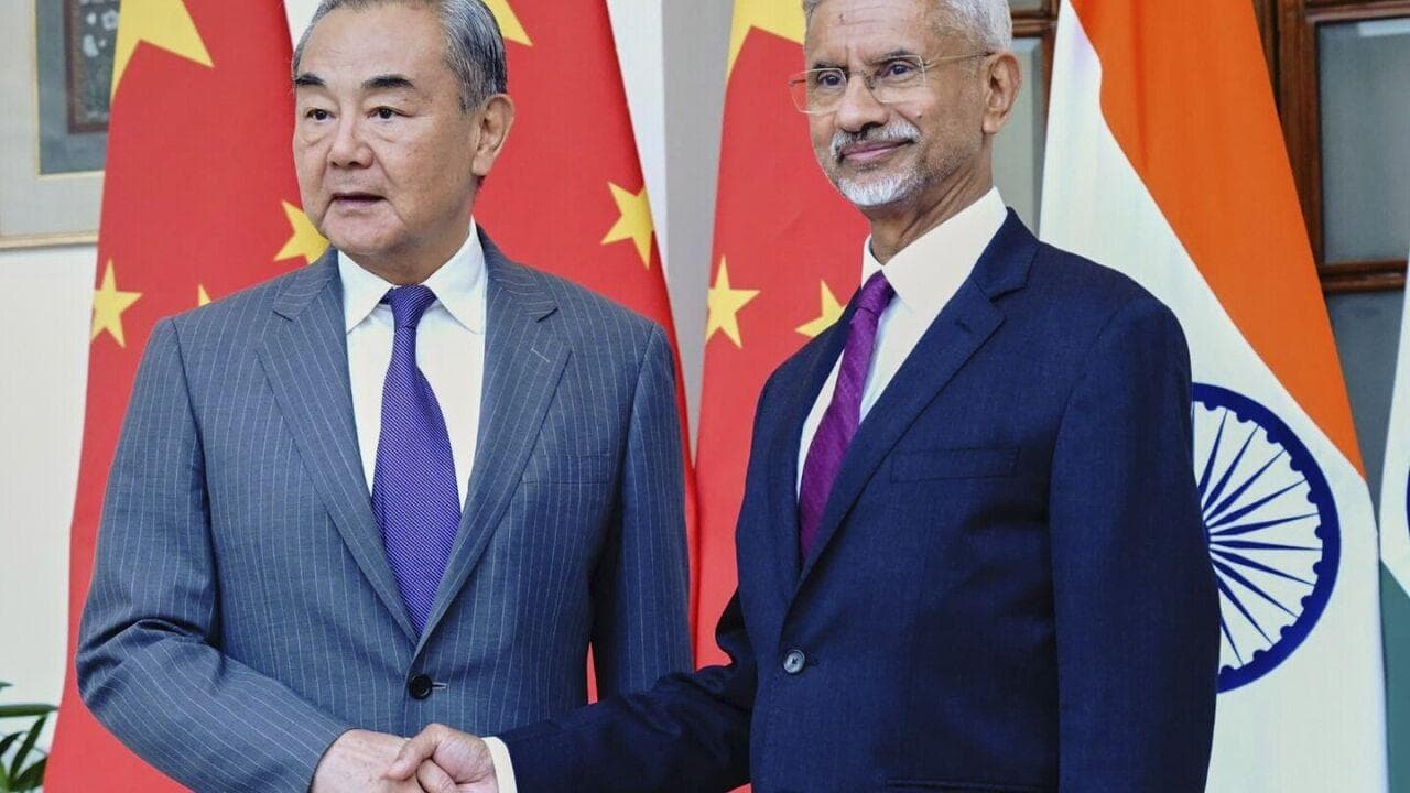 وانگ یی: چین و هند باید همدیگر را به عنوان شریک در نظر بگیرند