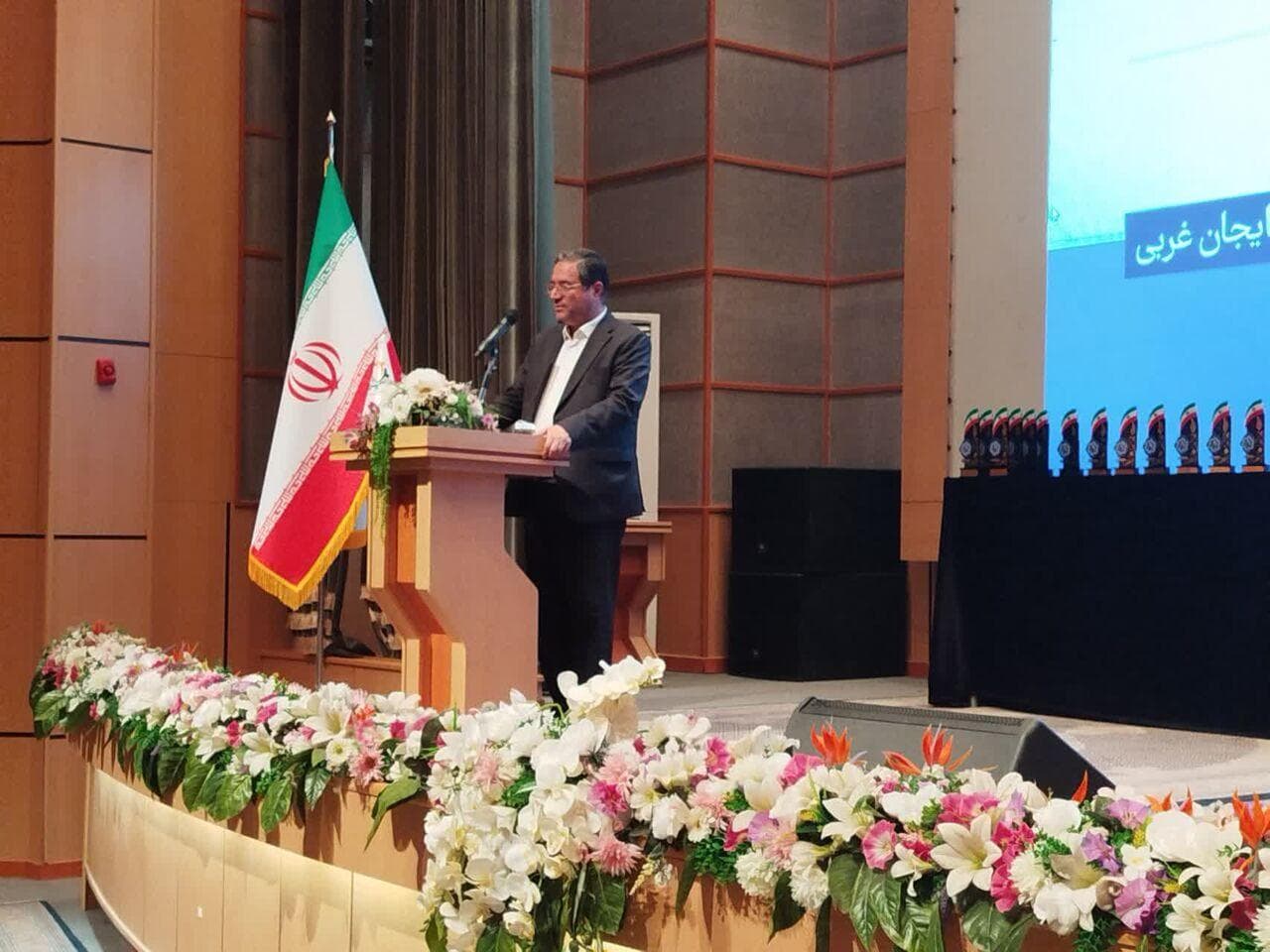 استاندار: عقب‌ماندگی‌های آذربایجان‌غربی با مشارکت تشکل‌های مردمی جبران می‌شود