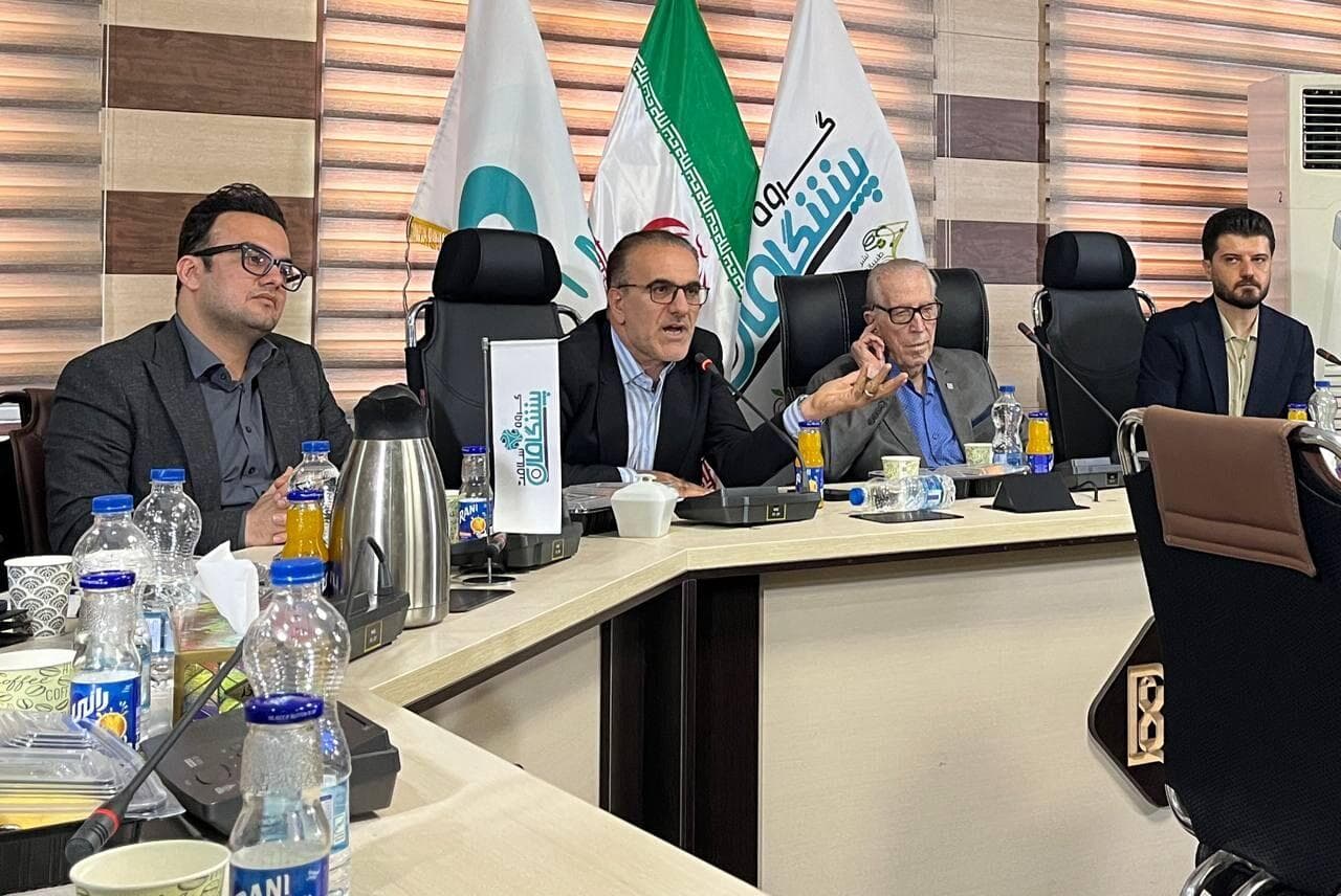 مشکل اساسی اقتصاد سلامت، فقدان طرح و نظریه علمی است/ شناخت عامل بجای تخریب معلول