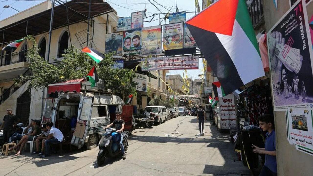 روزنامه لبنانی: خلع سلاح مقاومت در اردوگاه‌های فلسطینی درون لبنان آغاز شد