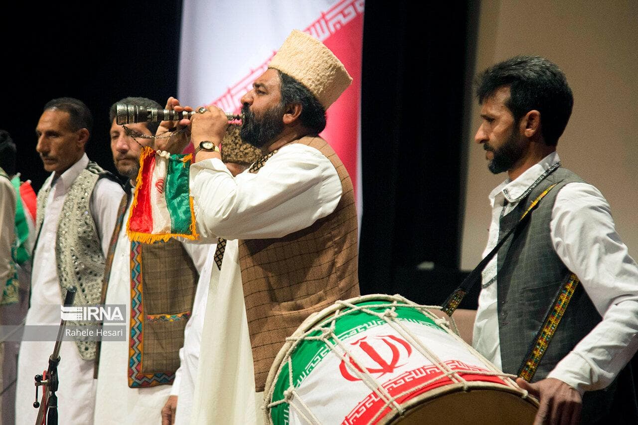 «ایران» موضوع اصلی جشنواره‌های فجر ۱۴۰۴ خواهد شد/ ارتقای تعامل با وزارت کشور