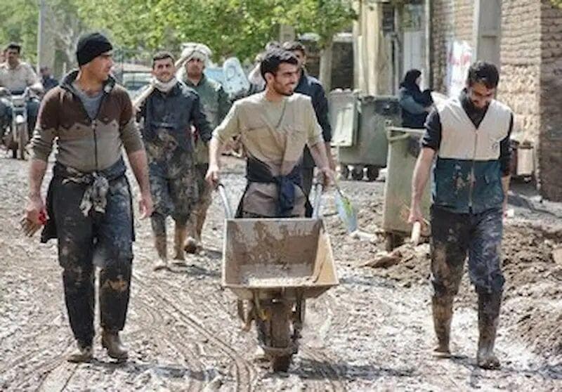 هفته بسیج کارمندان در سیستان و بلوچستان رنگ خدمت گرفت؛ حضور ۴۵ گروه جهادی