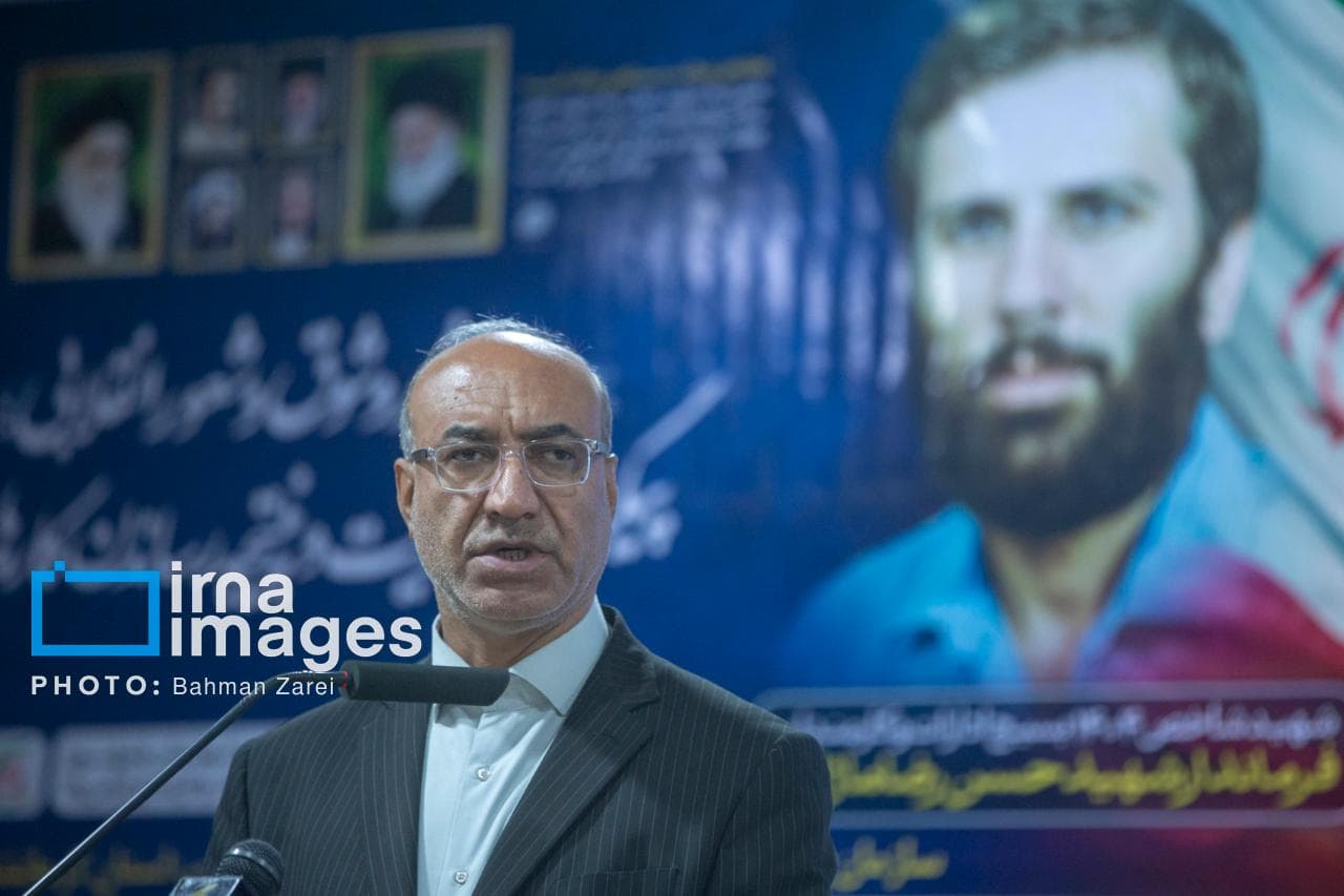 استاندار کرمانشاه: دشمن به دنبال القای ناکارآمدی اداری و ایجاد تفرقه است