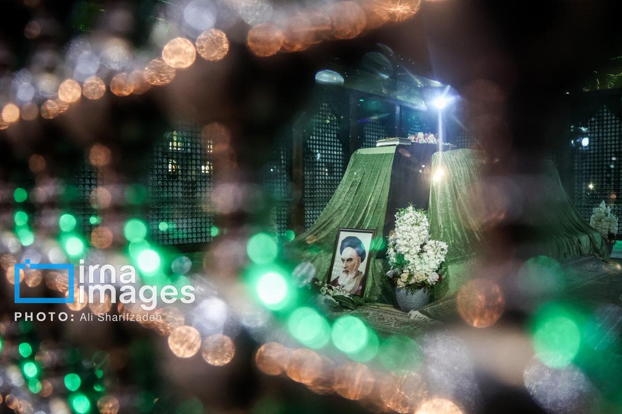 حرم امام خمینی(ره) میزبان دانش آموختگان دانشگاه امام حسین (ع)