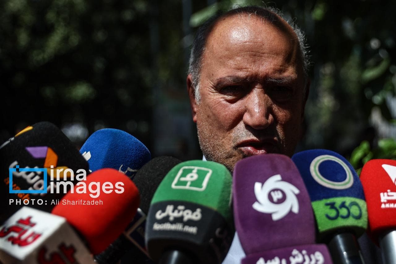 تاج: آماده‌سازی ورزشگاه‌ها وظیفه فدراسبون فوتبال نیست
