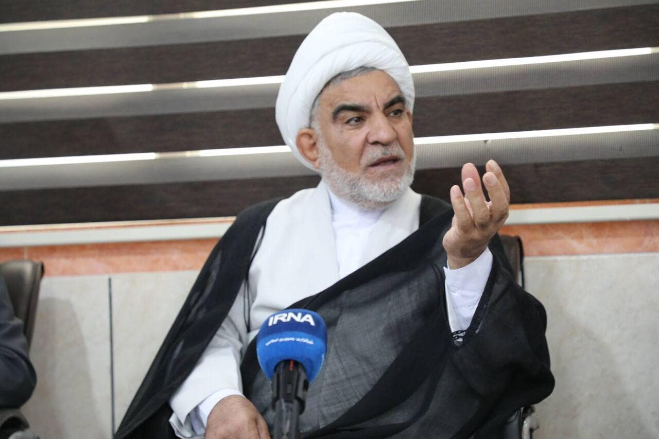 امام‌جمعه دره‌شهر: دولت چهاردهم صادقانه پیگیر رفع مشکلات مردم است
