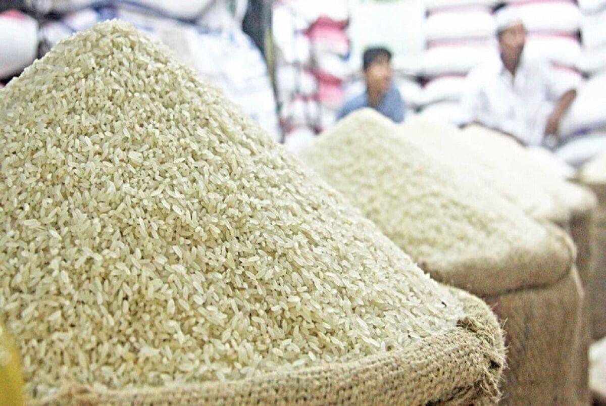 پنج تن برنج احتکاری به دست مصرف کننده واقعی در مشهد رسید