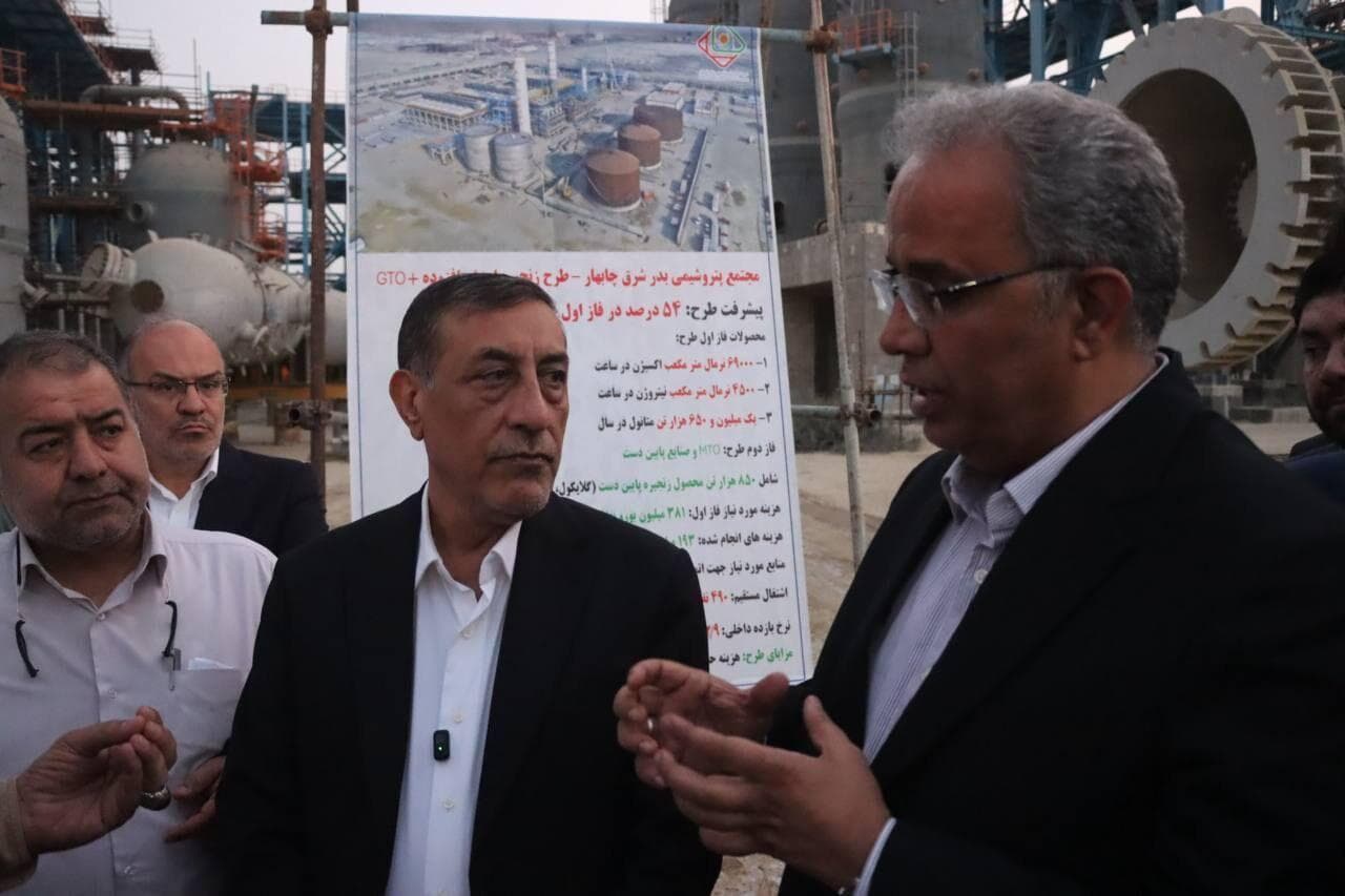 معاون اجرایی رئیس جمهور از مجتمع پتروشیمی بدر شرق چابهار بازدید کرد