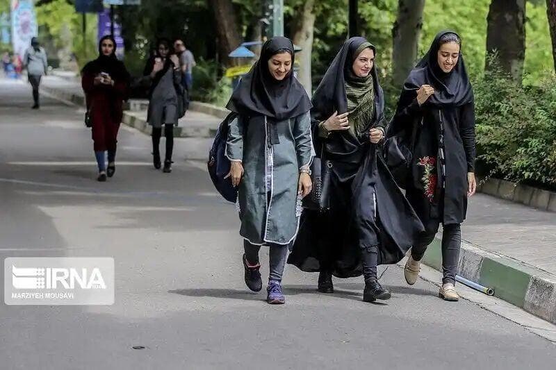هزینه‌های سرسام‌آور خدمات رفاهی از دوش دانشگاه‌ها برداشته شود