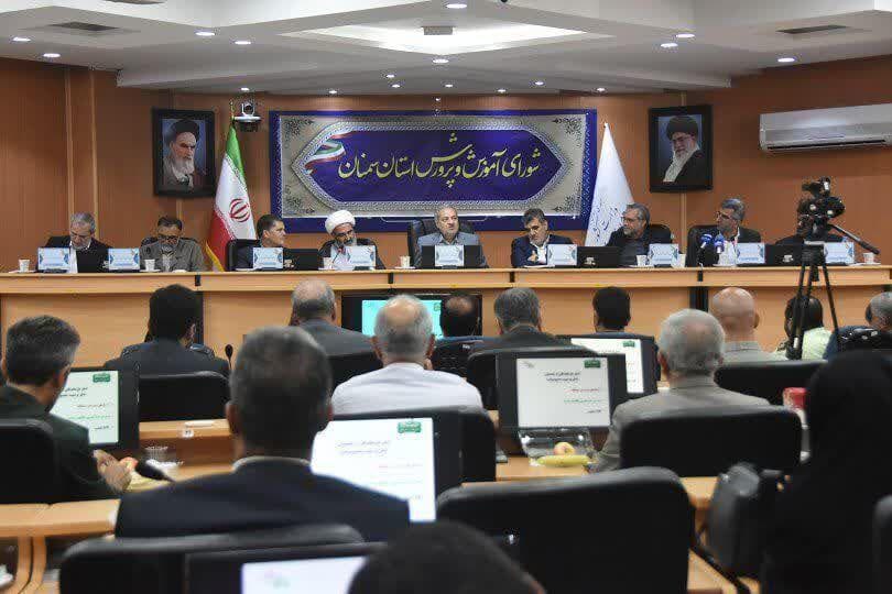 مطالبه چهار نماینده مجلس سمنان در حضور وزیر آموزش و پرورش