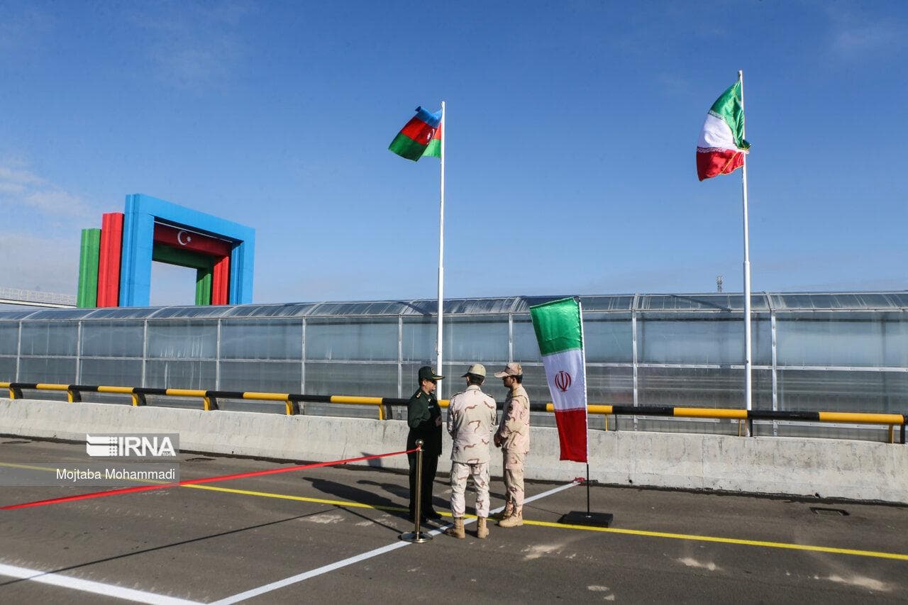 معاون سیاسی استاندار گیلان: همت دو طرف بر باز شدن مرز ایران - جمهوری آذربایجان است