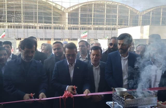 خط تولید پولیمری با حضور معاون رئیس‌جمهور در قم گشایش یافت