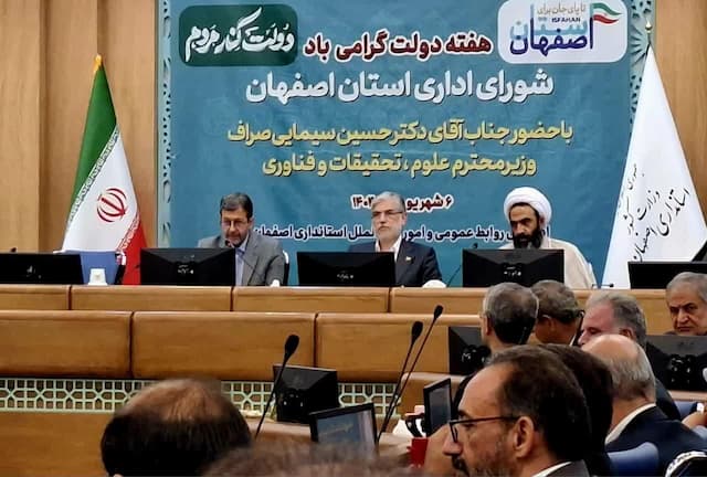 وزیر علوم: صداقت دولت در تقویت سرمایه اجتماعی جنگ ۱۲ روزه موثر بود