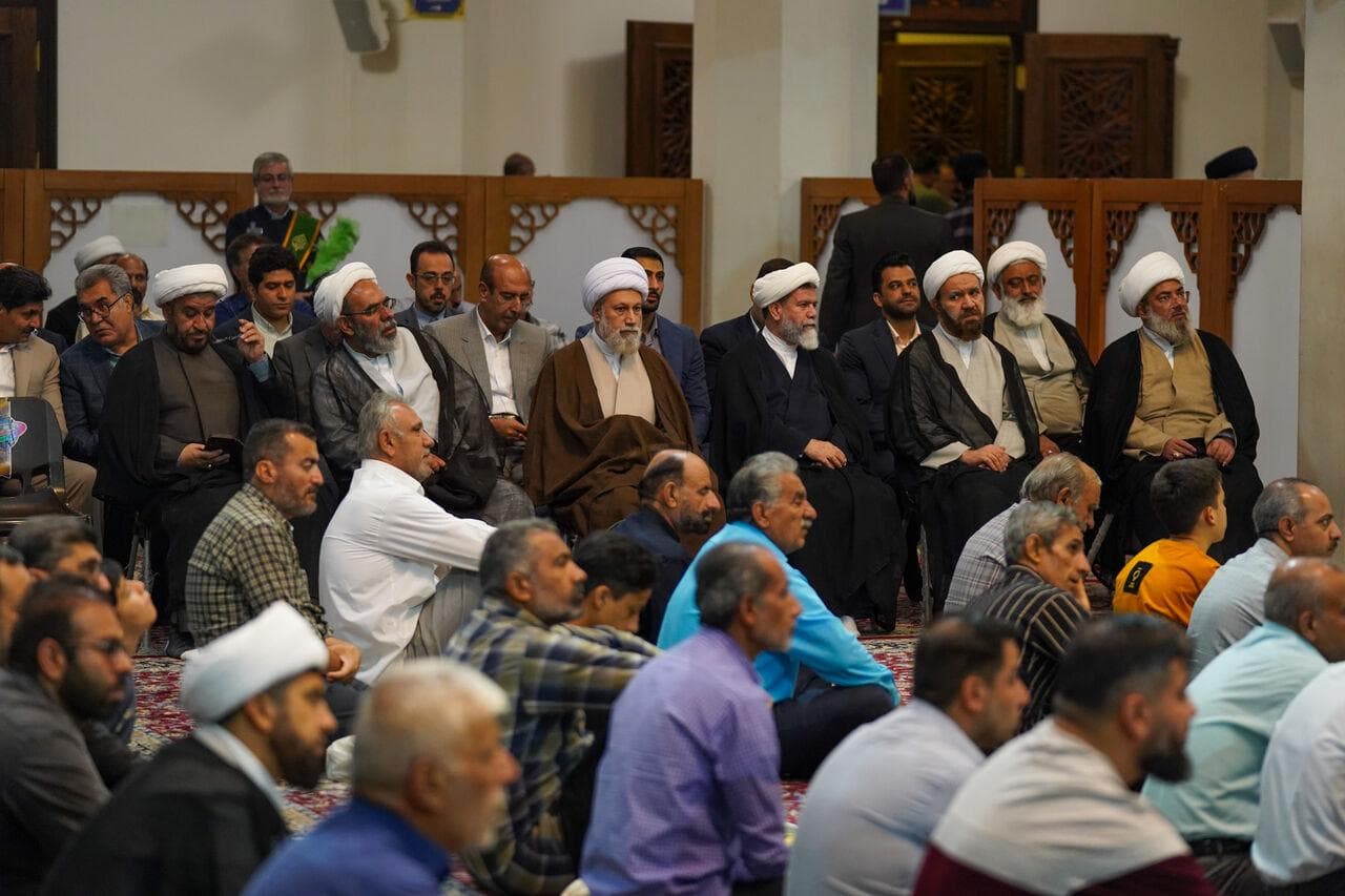 آیین گرامیداشت هفته دولت در حرم مطهر شاهچراغ(ع) برگزار شد