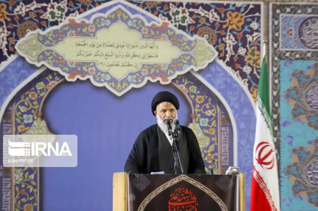 امام جمعه اهواز: ایجاد اختلاف، بازی در زمین دشمن است