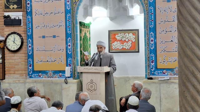 امام جمعه سنندج: اقدام اروپایی‌ها برای بازگردندان تحریم‌ها علیه ایران غیرمنصفانه است