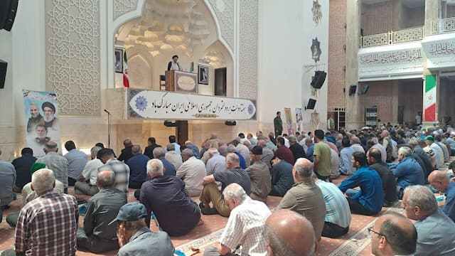 امام جمعه گرگان: دست ایران در برابر فشارهای سیاسی، خالی نیست
