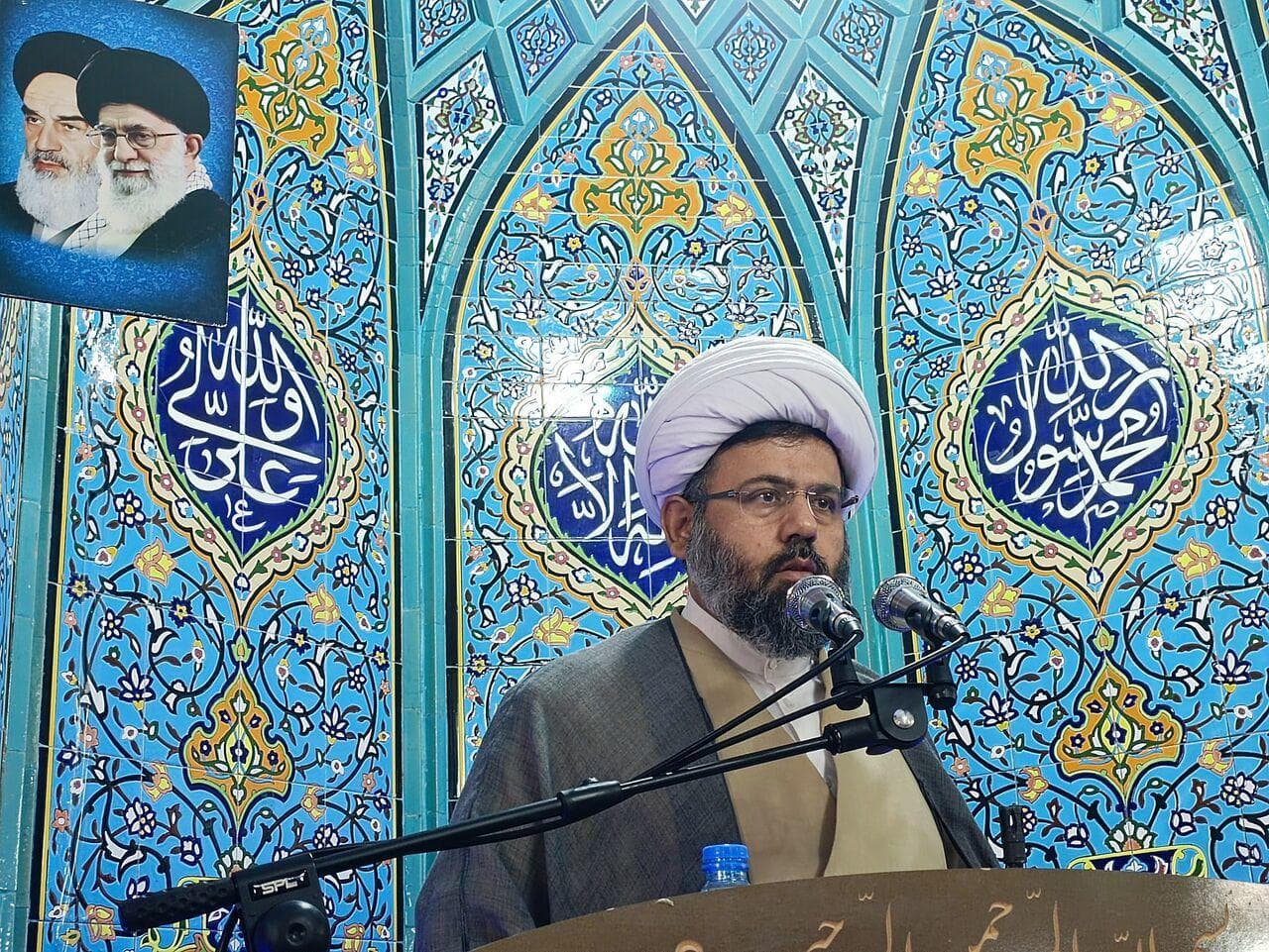 امام جمعه کنگاور: تقوا محور حرکت فردی و اجتماعی مؤمنان است